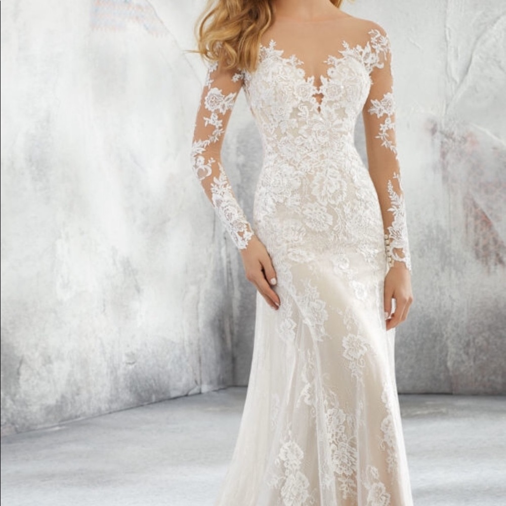 Beautiful Brand New Wedding Gown